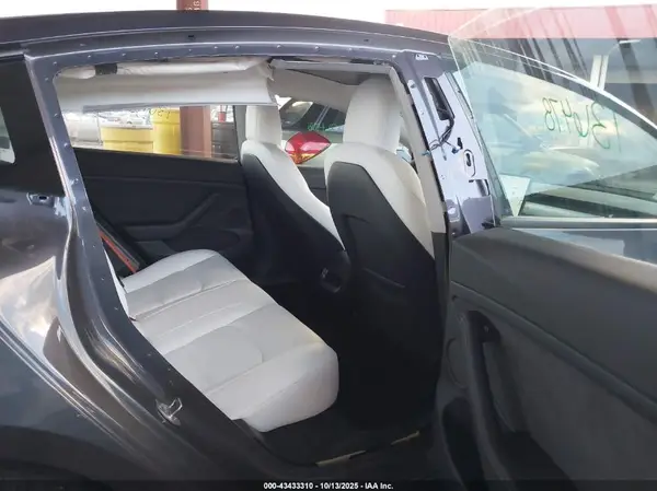 5YJ3E1EA9NF136478 2022 TESLA MODEL 3 - Image 8
