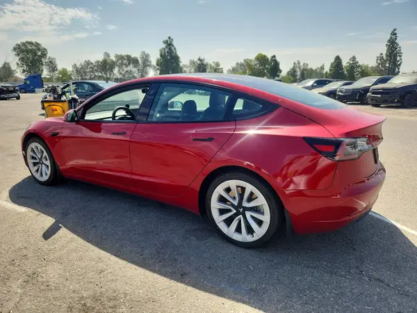 5YJ3E1EA9NF143530 2022 TESLA MODEL 3 - Image 2