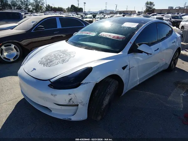 5YJ3E1EA9NF147738 2022 TESLA MODEL 3 - Image 2