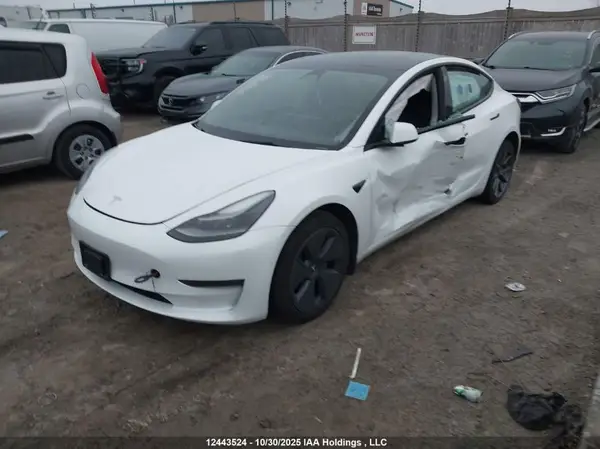 5YJ3E1EA9NF161011 2022 TESLA MODEL 3 - Image 2