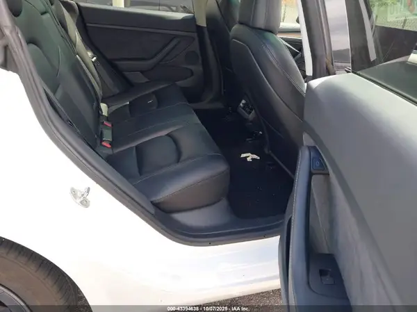 5YJ3E1EA9NF168086 2022 TESLA MODEL 3 - Image 8