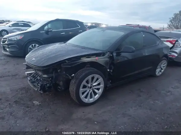 5YJ3E1EA9NF168704 2022 TESLA MODEL 3 - Image 2