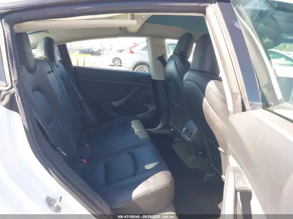 5YJ3E1EA9NF177029 2022 TESLA MODEL 3 - Image 8