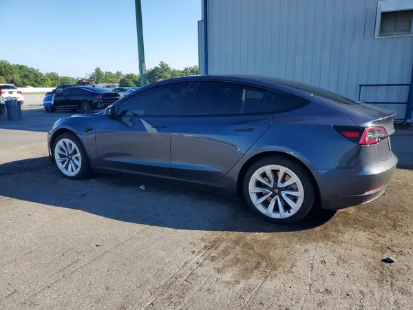5YJ3E1EA9NF186863 2022 TESLA MODEL 3 - Image 2