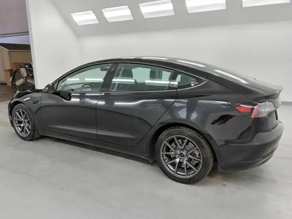 5YJ3E1EA9NF187205 2022 TESLA MODEL 3 - Image 2