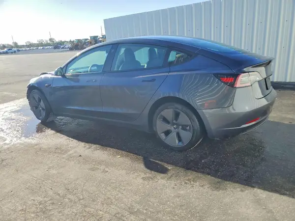 5YJ3E1EA9NF188158 2022 TESLA MODEL 3 - Image 2