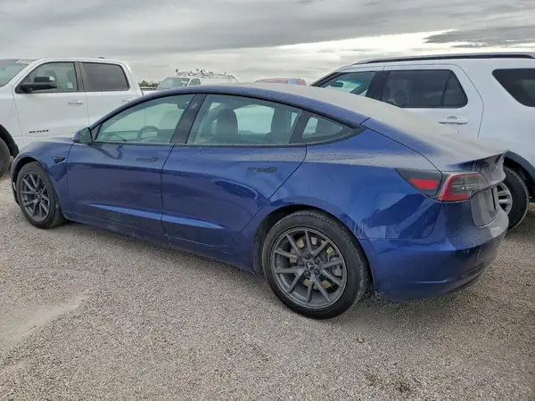 5YJ3E1EA9NF189360 2022 TESLA MODEL 3 - Image 2