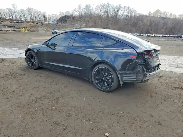 5YJ3E1EA9NF189861 2022 TESLA MODEL 3 - Image 2