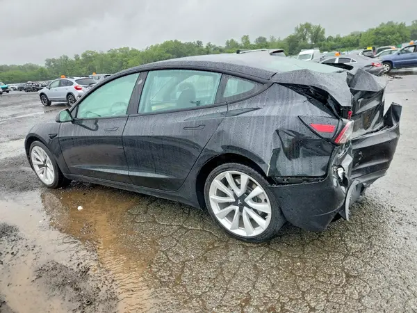 5YJ3E1EA9NF190718 2022 TESLA MODEL 3 - Image 2