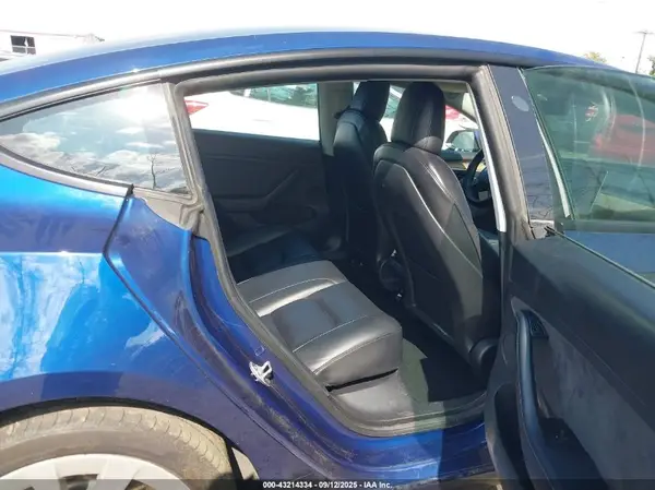 5YJ3E1EA9NF191478 2022 TESLA MODEL 3 - Image 8