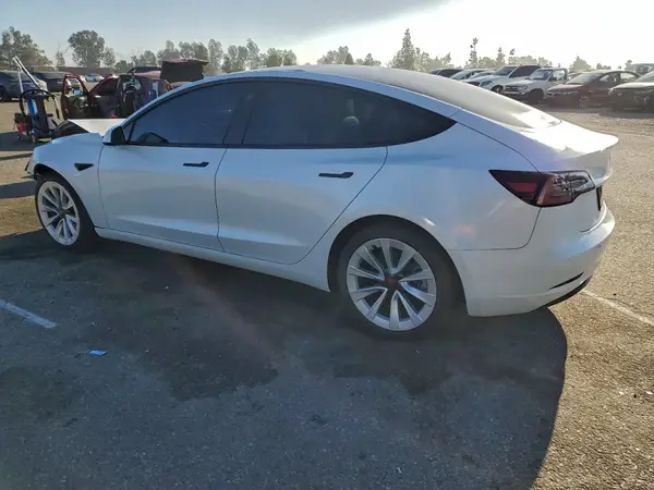 5YJ3E1EA9NF203371 2022 TESLA MODEL 3 - Image 2