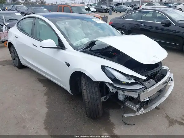 5YJ3E1EA9NF203452 2022 TESLA MODEL 3 - Image 1