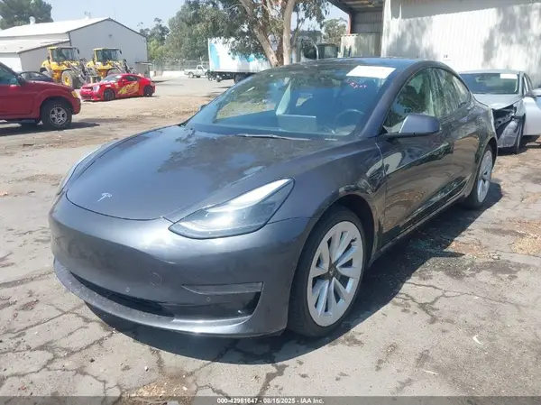 5YJ3E1EA9NF231025 2022 TESLA MODEL 3 - Image 2