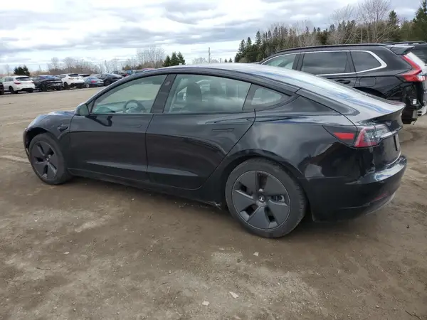 5YJ3E1EA9NF258256 2022 TESLA MODEL 3 - Image 2