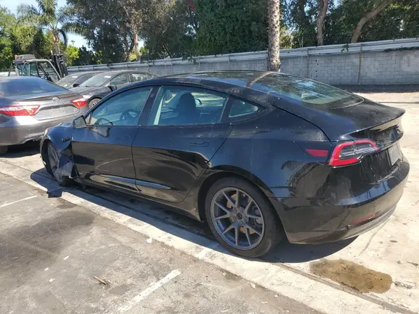 5YJ3E1EA9NF286218 2022 TESLA MODEL 3 - Image 2