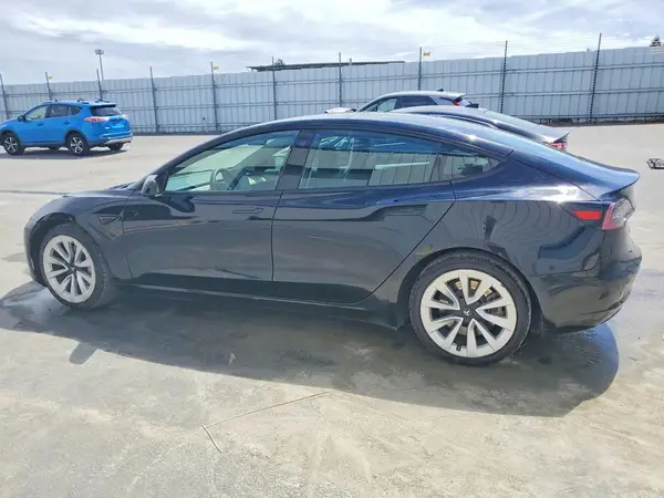 5YJ3E1EA9NF287160 2022 TESLA MODEL 3 - Image 2