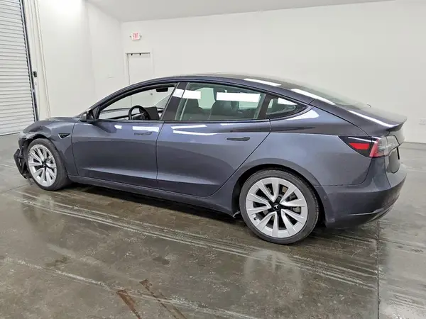 5YJ3E1EA9NF288258 2022 TESLA MODEL 3 - Image 2