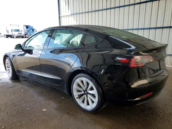 5YJ3E1EA9NF288390 2022 TESLA MODEL 3 - Image 2