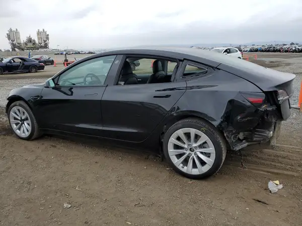 5YJ3E1EA9NF294772 2022 TESLA MODEL 3 - Image 2