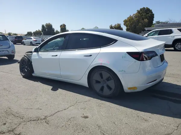 5YJ3E1EA9NF302093 2022 TESLA MODEL 3 - Image 2