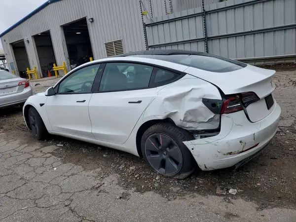5YJ3E1EA9NF306693 2022 TESLA MODEL 3 - Image 2