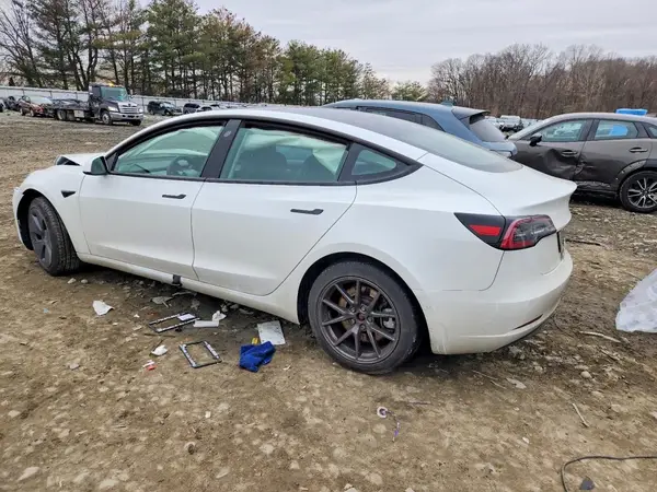 5YJ3E1EA9NF315166 2022 TESLA MODEL 3 - Image 2