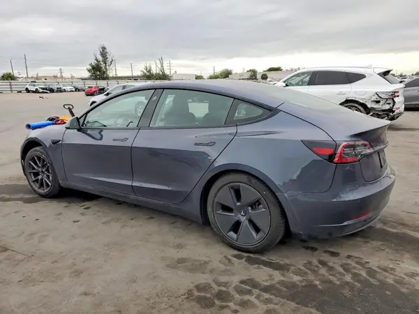 5YJ3E1EA9NF327978 2022 TESLA MODEL 3 - Image 2