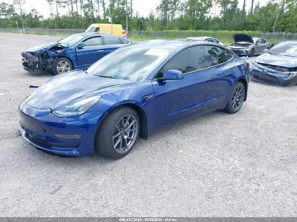 5YJ3E1EA9NF334073 2022 TESLA MODEL 3 - Image 2