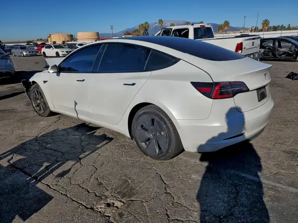 5YJ3E1EA9NF338365 2022 TESLA MODEL 3 - Image 2