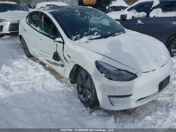 5YJ3E1EA9NF338978 2022 TESLA MODEL 3 - Image 1