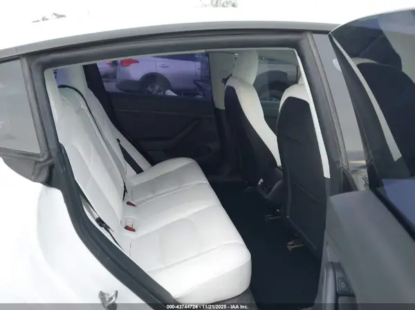 5YJ3E1EA9NF339807 2022 TESLA MODEL 3 - Image 8