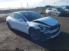 5YJ3E1EA9NF340388 2022 TESLA MODEL 3