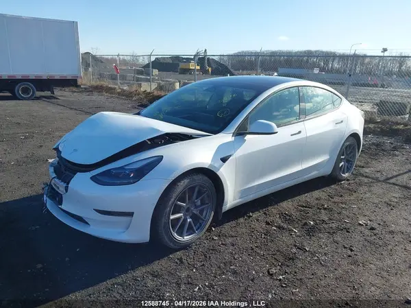 5YJ3E1EA9NF340388 2022 TESLA MODEL 3 - Image 2