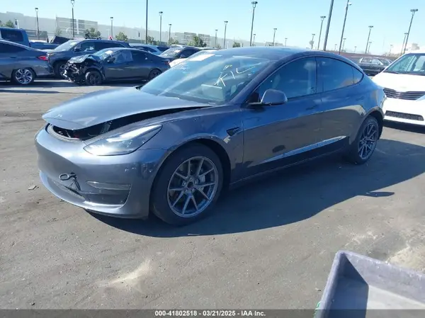 5YJ3E1EA9NF343579 2022 TESLA MODEL 3 - Image 2