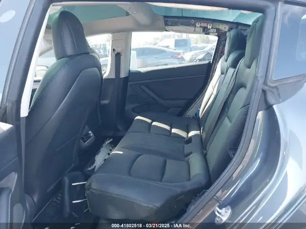 5YJ3E1EA9NF343579 2022 TESLA MODEL 3 - Image 8