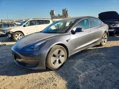5YJ3E1EA9NF348426 2022 TESLA MODEL 3