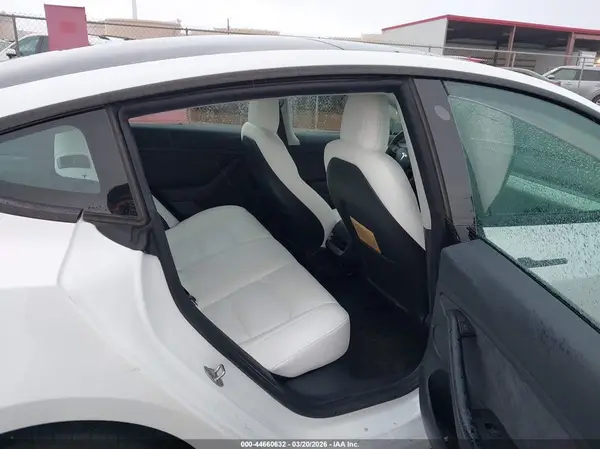 5YJ3E1EA9NF350418 2022 TESLA MODEL 3 - Image 8