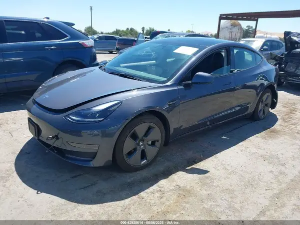 5YJ3E1EA9NF353674 2022 TESLA MODEL 3 - Image 2