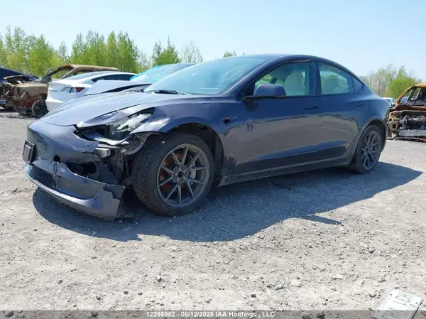 5YJ3E1EA9NF355117 2022 TESLA MODEL 3 - Image 2