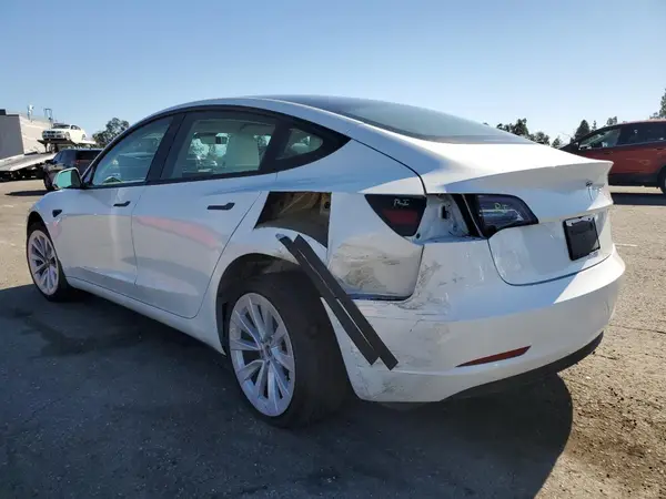 5YJ3E1EA9NF360088 2022 TESLA MODEL 3 - Image 2