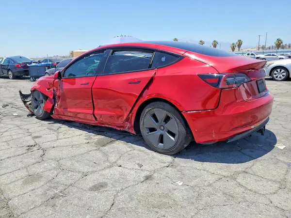 5YJ3E1EA9NF362018 2022 TESLA MODEL 3 - Image 2
