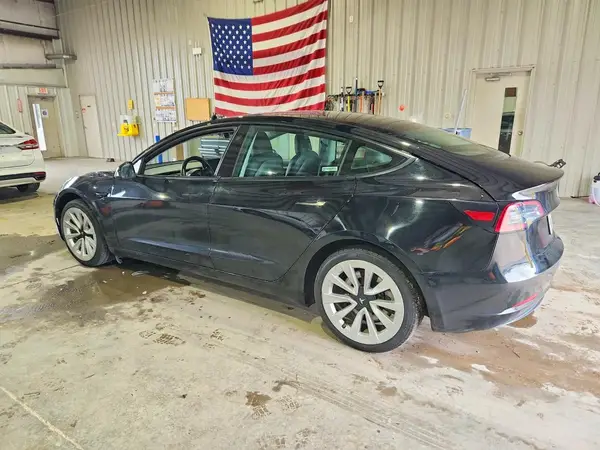 5YJ3E1EA9NF368756 2022 TESLA MODEL 3 - Image 2