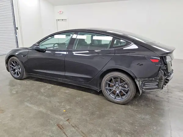 5YJ3E1EA9NF369230 2022 TESLA MODEL 3 - Image 2