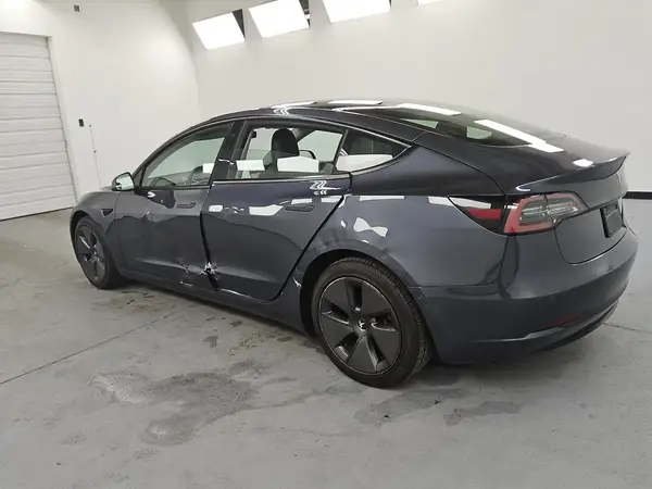5YJ3E1EA9NF369387 2022 TESLA MODEL 3 - Image 2