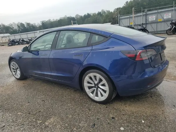5YJ3E1EA9NF370149 2022 TESLA MODEL 3 - Image 2