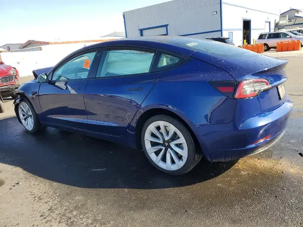 5YJ3E1EA9NF370510 2022 TESLA MODEL 3 - Image 2