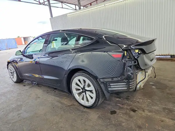 5YJ3E1EA9NF371219 2022 TESLA MODEL 3 - Image 2