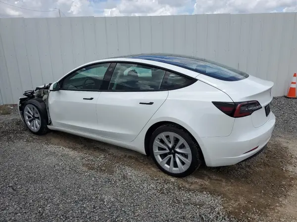 5YJ3E1EA9NF371625 2022 TESLA MODEL 3 - Image 2
