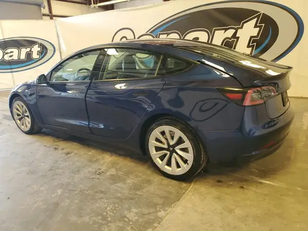5YJ3E1EA9NF371916 2022 TESLA MODEL 3 - Image 2