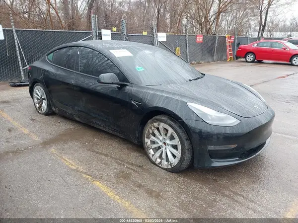 5YJ3E1EA9NF372435 2022 TESLA MODEL 3 - Image 1
